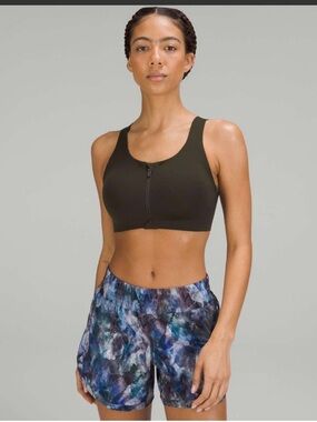 Lululemon Enlite Front Zip Bra High Support in black size 34DD